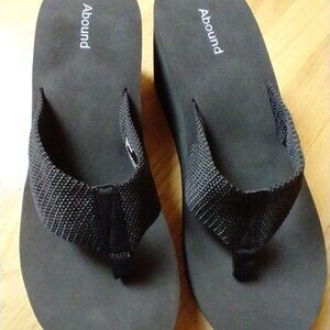 New Abound Elevate Fab Platform Wedge Flip Flop, BLACK, Size 11 M
